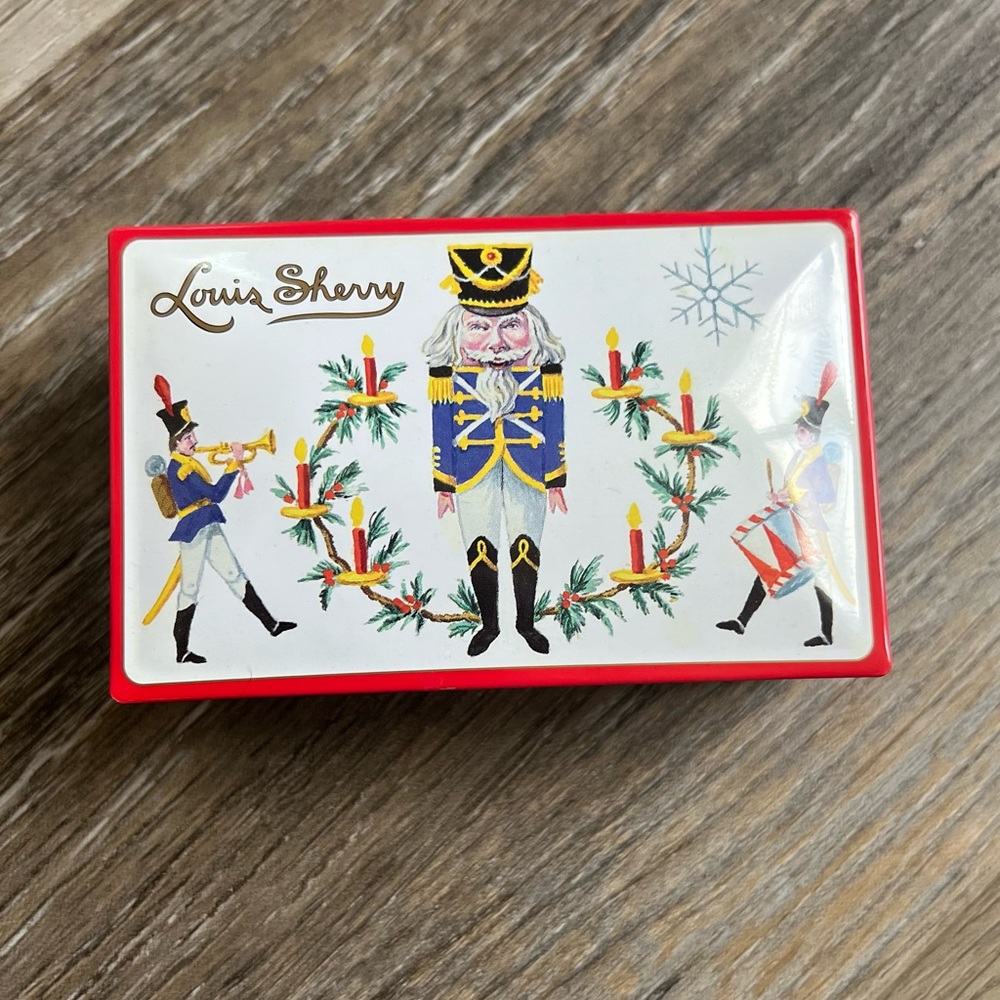 Louis Sherry small tin - Picture 9 of 11